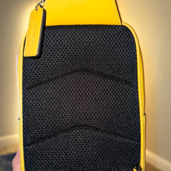 Authentic Coach Racer Sling Pack - Picture 3 of 4